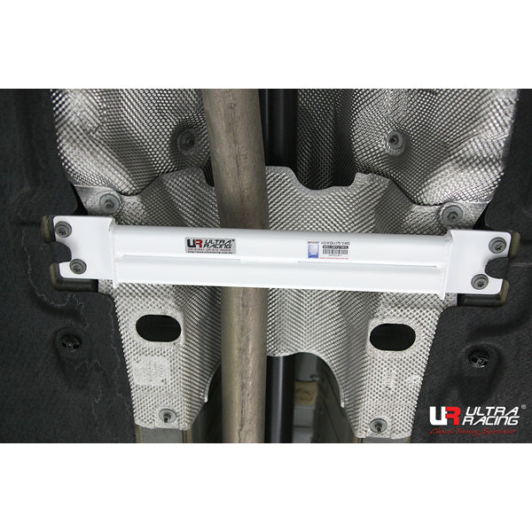 Ultra Racing Audi A8 (D4) 4.2 FSI Quattro 2010 - Mid Lower Brace