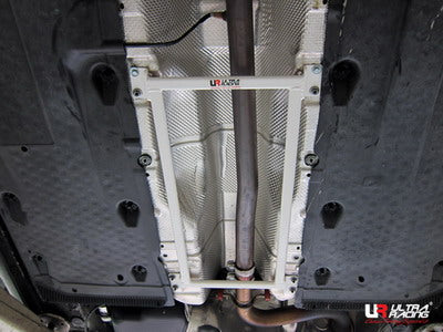 Ultra Racing Volkswagen Golf Mk6 2.0 TSI GTI 2009 - Mid Lower Brace