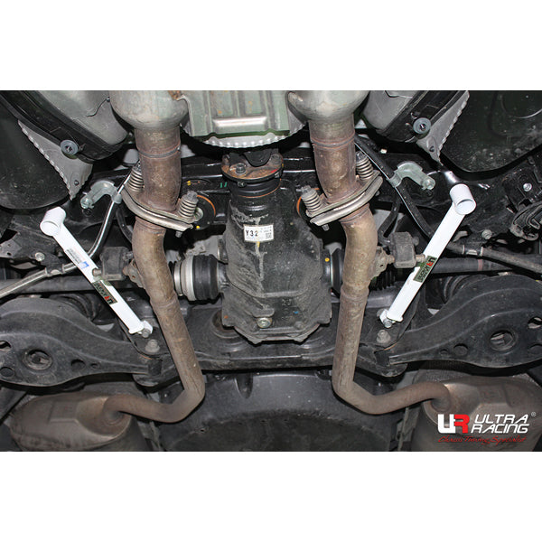 Ultra Racing Lexus IS300H  2013 - Rear Lower Brace